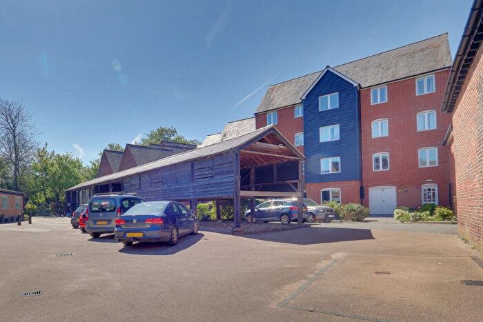 1 Bedroom Flat For Sale In Watermill Court, Springwell, Havant, PO9
