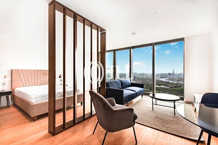 Flat To Rent In Landmark Pinnacle, Marsh Wall, E14