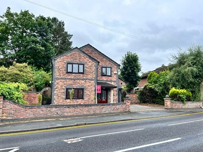 4 Bedroom Detached House To Rent In Chester Road, Northwich, CW8