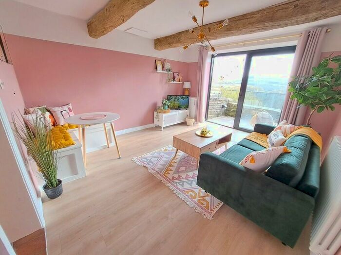 2 Bedroom Cottage To Rent In Lower Square, Tintwistle, Glossop, SK13