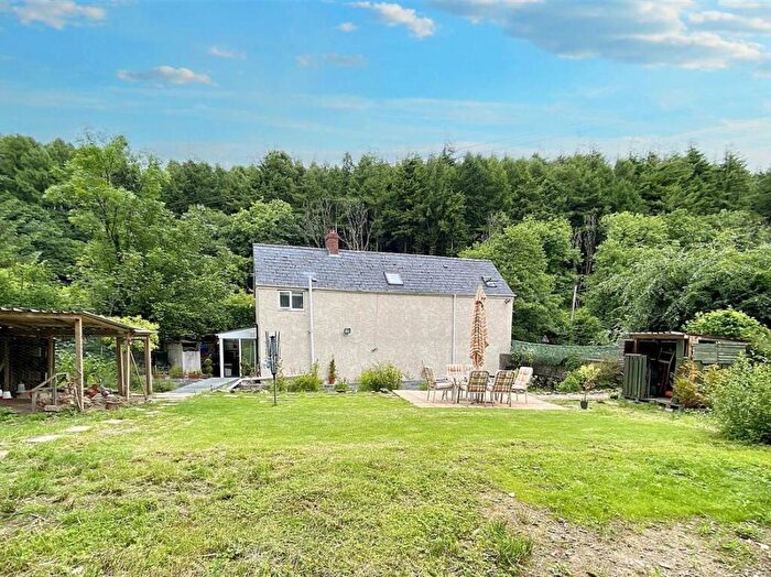 2 Bedroom Detached House For Sale In Llanddowror, St Clears, SA33