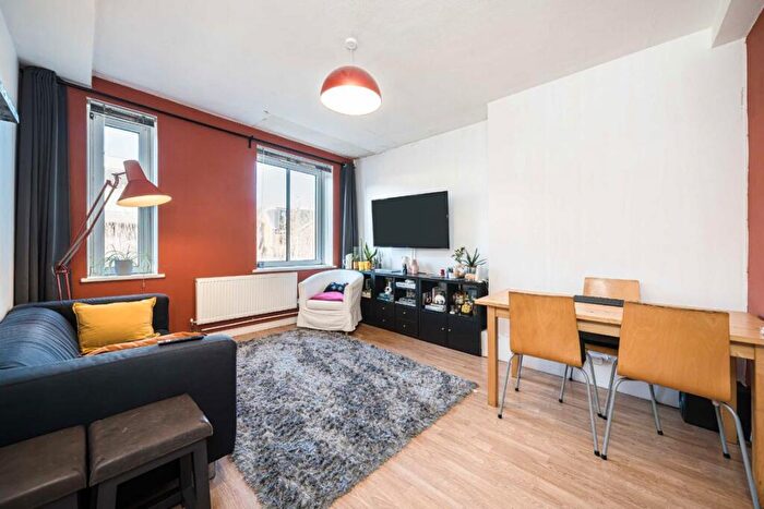 2 Bedroom Flat For Sale In West Lane, Bermondsey, SE16