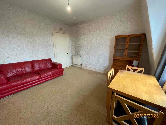 2 Bedroom Flat To Rent In King Street, Top Floor Right, Aberdeen, AB24