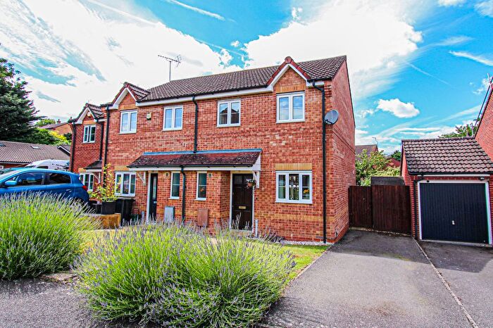 2 Bedroom End Of Terrace House For Sale In Fernmoor Drive, Irthlingborough, NN9