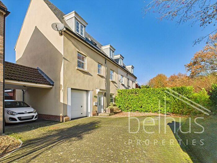 3 Bedroom Semi Detached House For Sale In James Gore Drive, Colchester, CO2