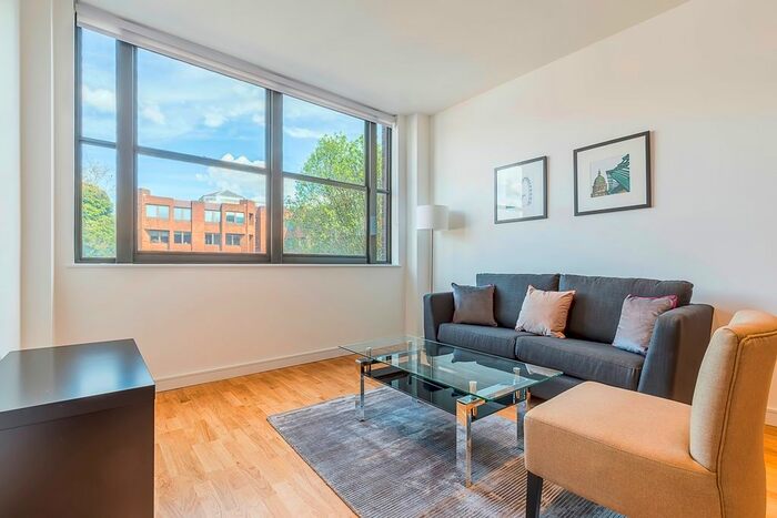 1 Bedroom Flat To Rent In Scimitar House, Eastern Road, Romford, Essex, RM1