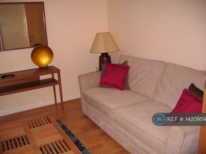 2 Bedroom Maisonette To Rent In Rowland Hill Court, Oxford, OX1