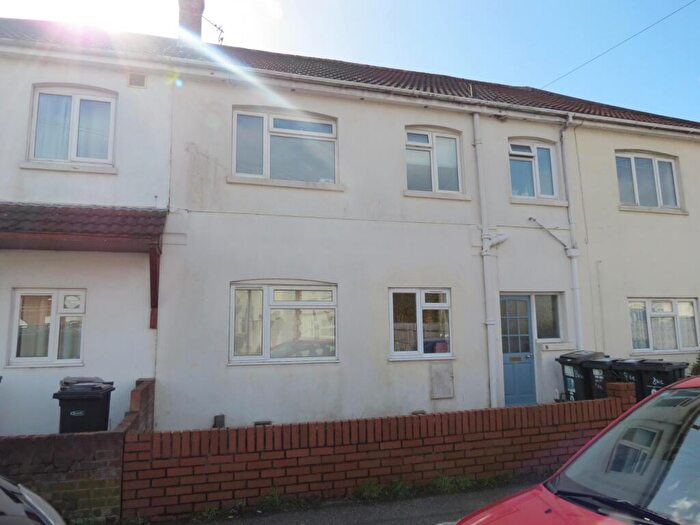 6 Bedroom House To Rent In Bedroom Terraced House In Moordown, BH9