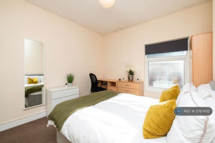 3 Bedroom Terraced House To Rent In Whitefriars Street, Coventry, CV1