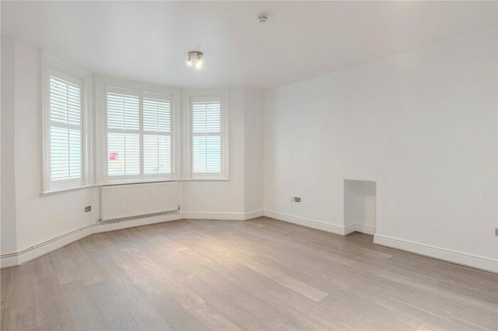 3 Bedroom Flat To Rent In Bayswater Road, London, W2