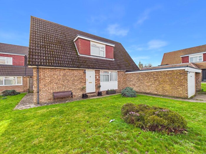 3 Bedroom Detached House To Rent In Chessfield Park, Amersham, HP6