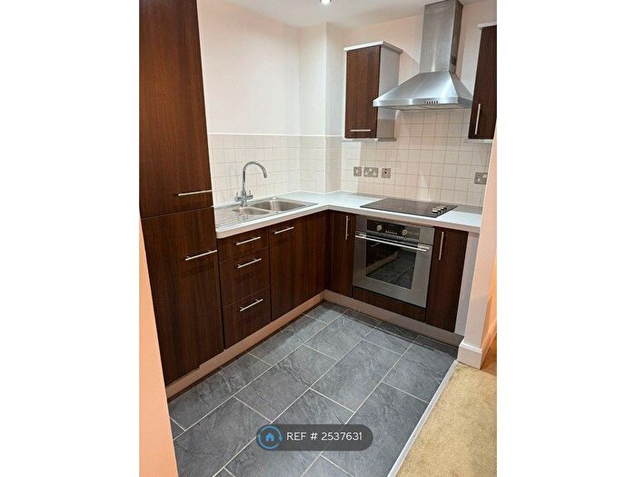 1 Bedroom Flat To Rent In Lord Street, Southport, PR9