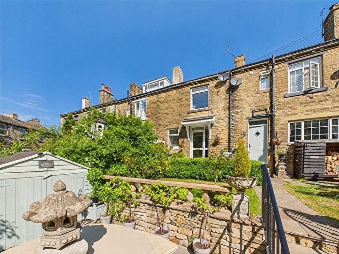 1 Bedroom Apartment For Sale In Strand, Bingley, BD16