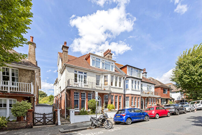 2 Bedroom Flat For Sale In York Avenue, Hove, Brighton & Hove, BN3