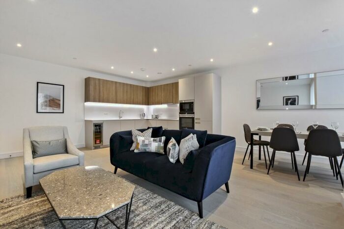2 Bedroom Apartment To Rent In The Avenue London, NW6