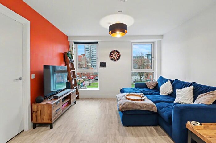 2 Bedroom Apartment For Sale In Atelier, Chapel Street, Salford, M3