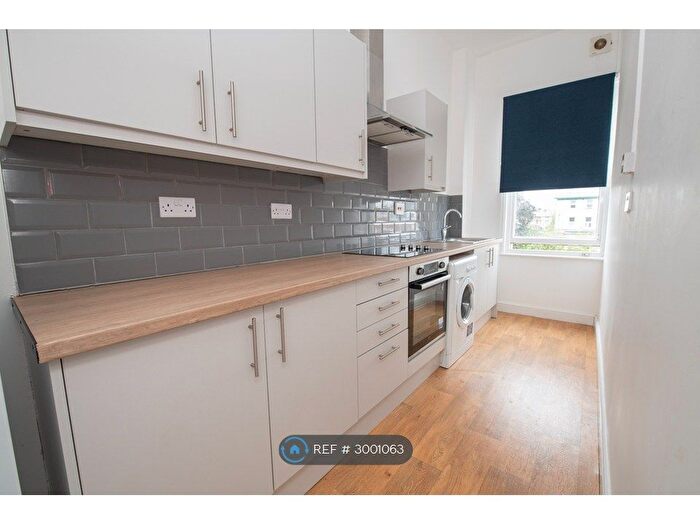 1 Bedroom Flat To Rent In Westwood, Scarborough, YO11