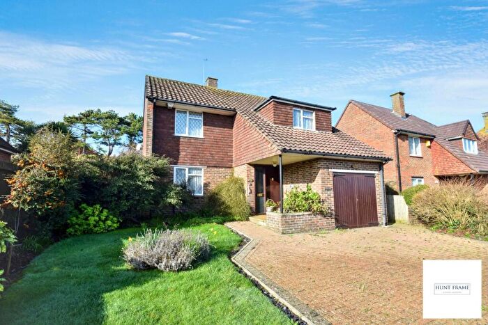 3 Bedroom Detached House For Sale In Kings Drive, Eastbourne, BN21