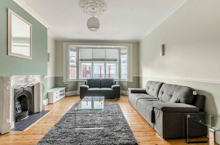 2 Bedroom Flat To Rent In Southampton Row, Bloomsbury, London, WC1B