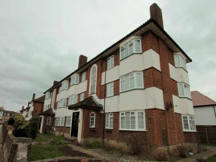 2 Bedroom Flat To Rent In Bishop Ken Road, Harrow, HA3
