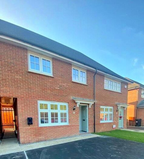 3 Bedroom Terraced House To Rent In Ashbourne Avenue, Leeds, LS15