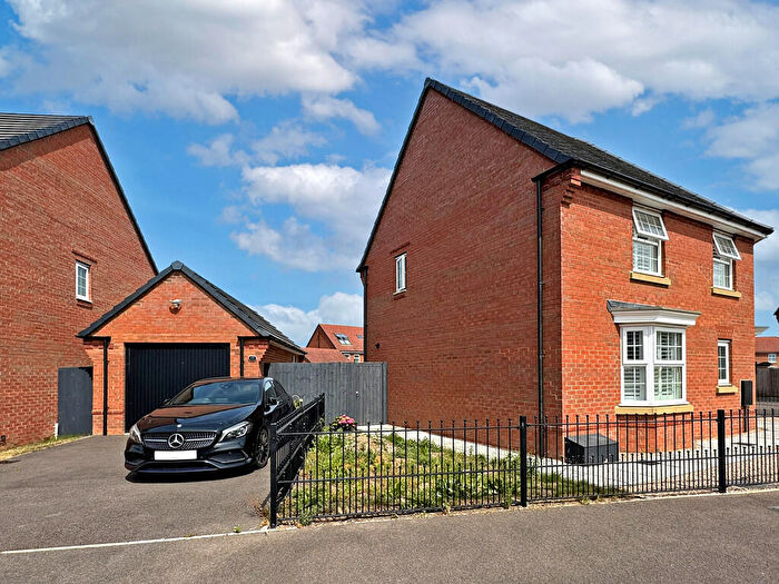 4 Bedroom Detached House For Sale In Mayflower Lane, Langford, SG18