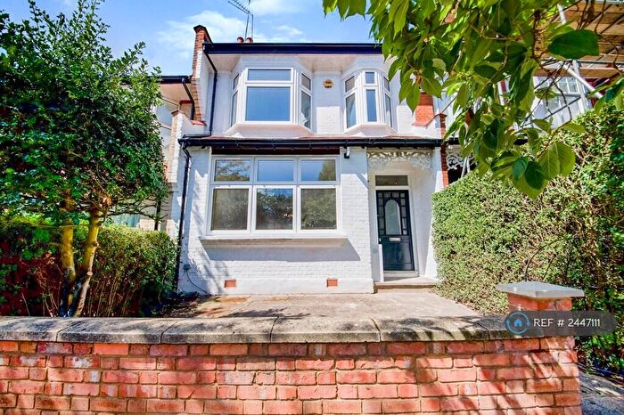 4 Bedroom Terraced House To Rent In Birley Road, London, N20