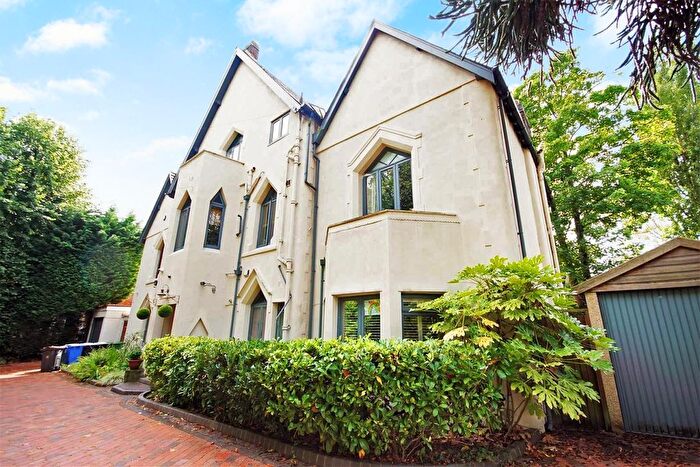 2 Bedroom Flat For Sale In Wake Green Road, Moseley, B13