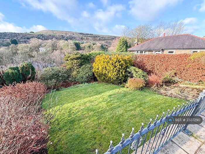 2 Bedroom Bungalow To Rent In Willow Avenue, Rawtenstall, BB4