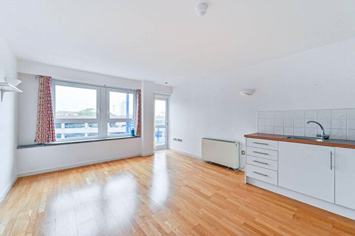 2 Bedroom Flat For Sale In Calderwood Street, Woolwich, London, SE18