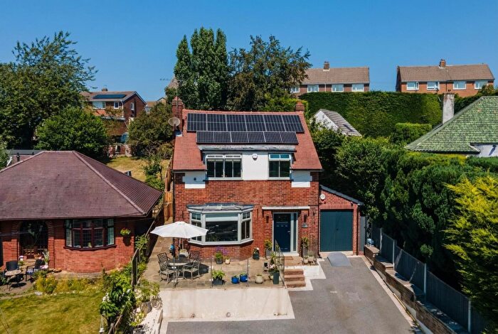 5 Bedroom Detached House For Sale In Park Lane, Rothwell, Leeds, LS26