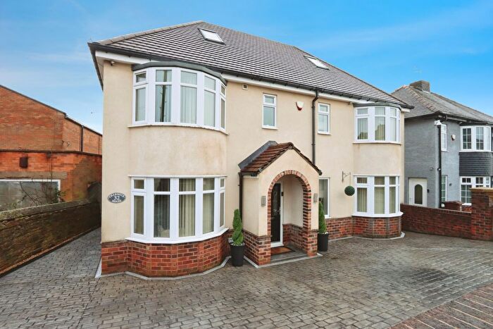 5 Bedroom Detached House For Sale In Charnock Drive, Sheffield, South Yorkshire, S12