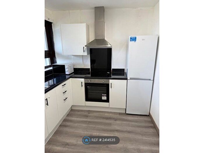 2 Bedroom Flat To Rent In Lang Stracht, Aberdeen, AB15