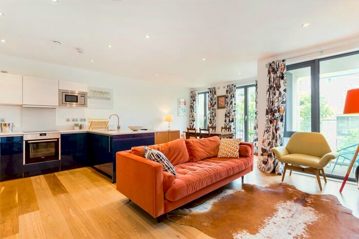 2 Bedroom Flat To Rent In Bonchurch Road, London, W10