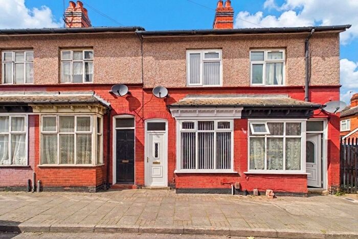 2 Bedroom Terraced House For Sale In Lea Road, Birmingham, B11