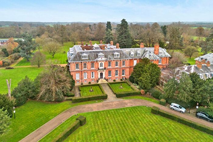 2 Bedroom Flat To Rent In The Mansion, Balls Park, Hertford, SG13