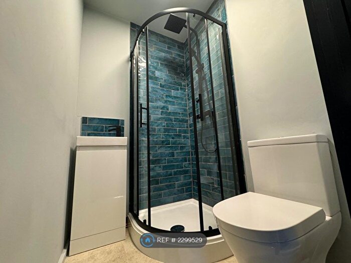 2 Bedroom End Of Terrace House To Rent In Langdon Road, Bromley, BR2