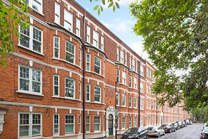 3 Bedroom Apartment To Rent In Morgan Road London, N7
