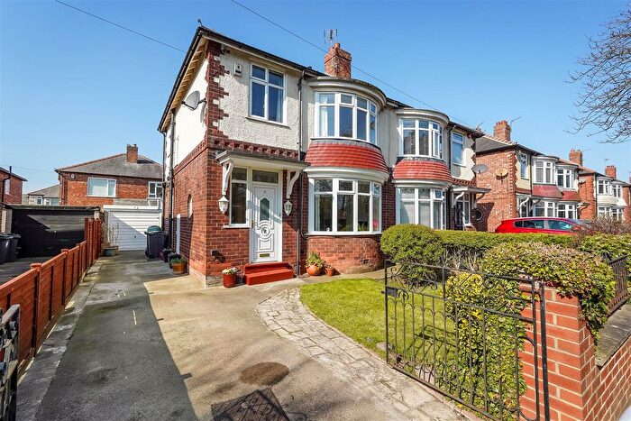 3 Bedroom Semi-Detached House For Sale In Mcmullen Road, Darlington, DL1