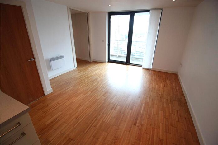 1 Bedroom Apartment To Rent In St Georges Island, Kelso Place, Manchester, Greater Manchester, M15