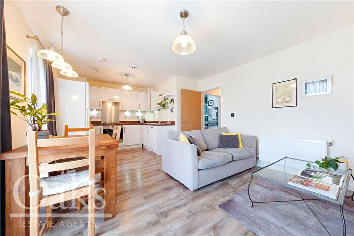 1 Bedroom Flat To Rent In Cairns Avenue, London, SW16