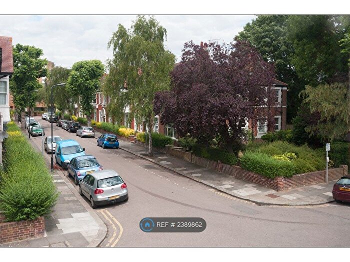 5 Bedroom Flat To Rent In Ealing, London, W5