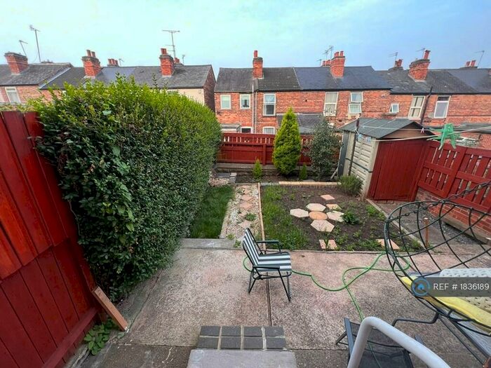 3 Bedroom Semi-Detached House To Rent In Shrewsbury Road, Nottingham, NG2