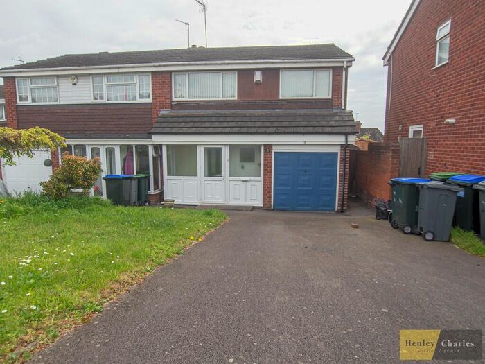 3 Bedroom Semi-Detached House To Rent In Woodfort Road, Great Barr, B43