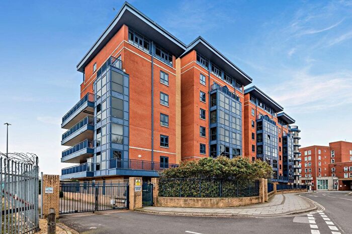2 Bedroom Flat For Sale In Canute Road, Southampton, SO14
