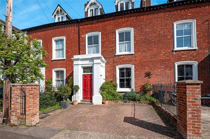 6 Bedroom Terraced House For Sale In Harcourt Terrace, Salisbury, SP2