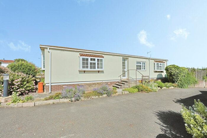 2 Bedroom Park Home For Sale In Redhill Lane, Watton, Thetford, IP25
