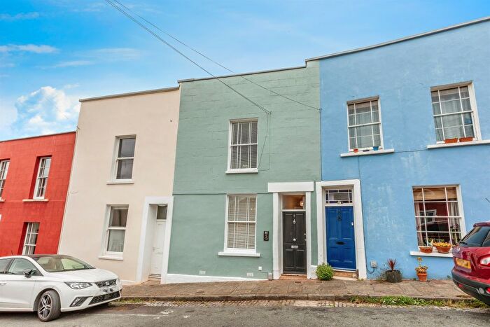 2 Bedroom Terraced House For Sale In Ambra Vale South, Cliftonwood, Bristol, BS8
