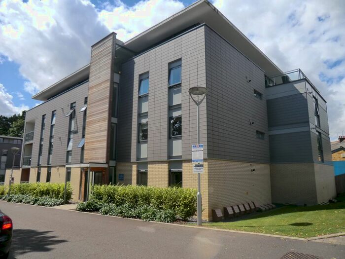 2 Bedroom Flat To Rent In Oaklands, St Albans, AL1