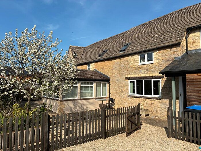 4 Bedroom Semi-Detached House To Rent In Station Road, Brize Norton, OX18